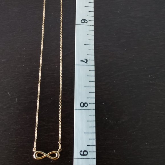 Tiffany & Co 18k gold infinity necklace - Picture 2 of 4